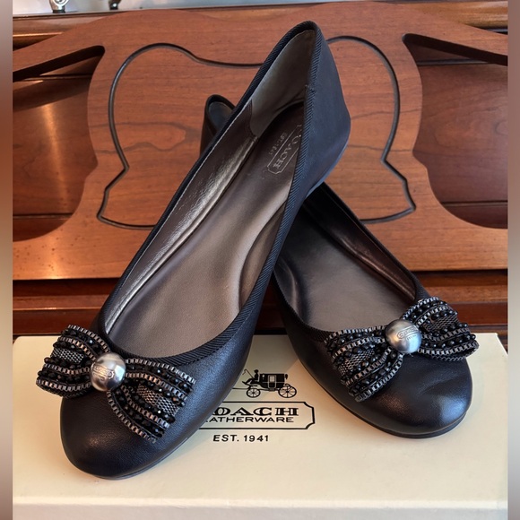 Coach Delores Sheep Black Leather Flats with Decorative Bow - Picture 10 of 10